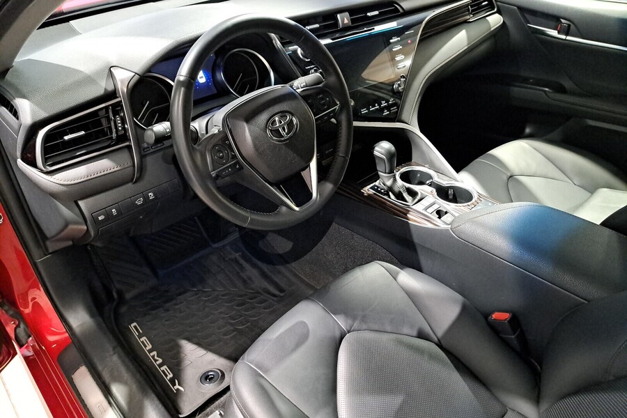 Toyota Camry vaihtoauto