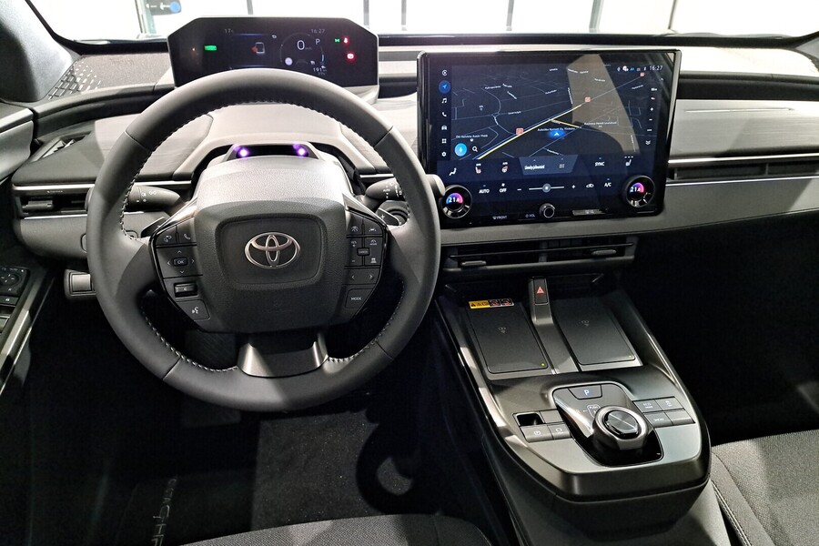 Toyota C-HR+ vaihtoauto