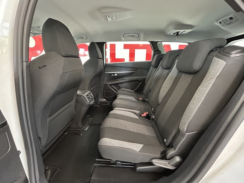 Peugeot 5008 vaihtoauto