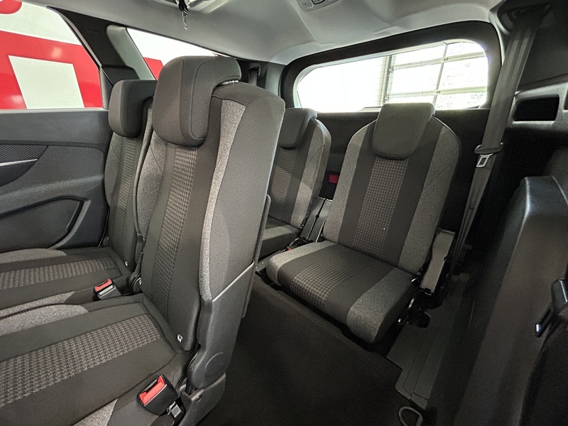 Peugeot 5008 vaihtoauto