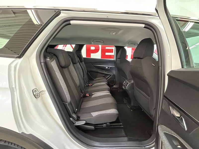 Peugeot 5008 vaihtoauto