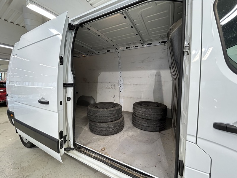 Nissan NV400 vaihtoauto