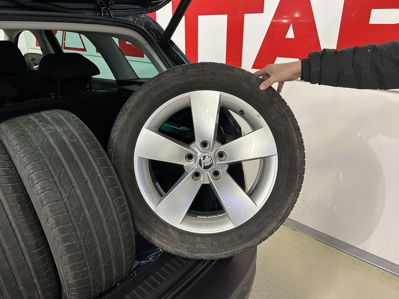 Skoda Karoq vaihtoauto