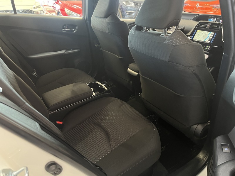 Toyota Prius PHEV vaihtoauto