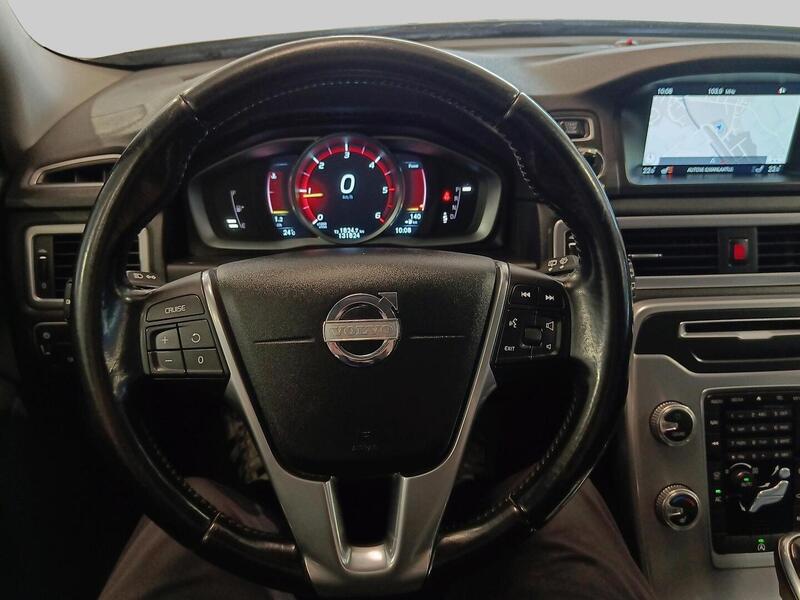 Volvo V70 vaihtoauto