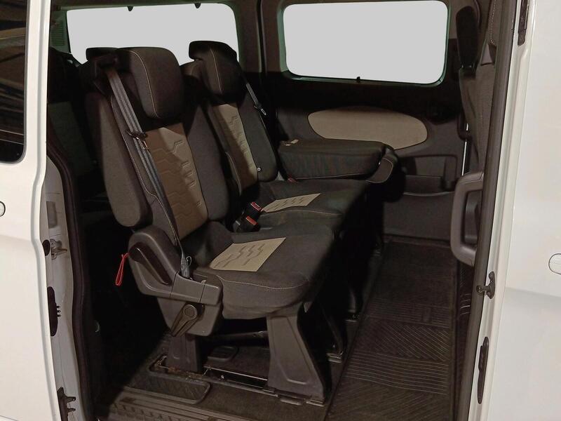 Ford Tourneo Custom vaihtoauto