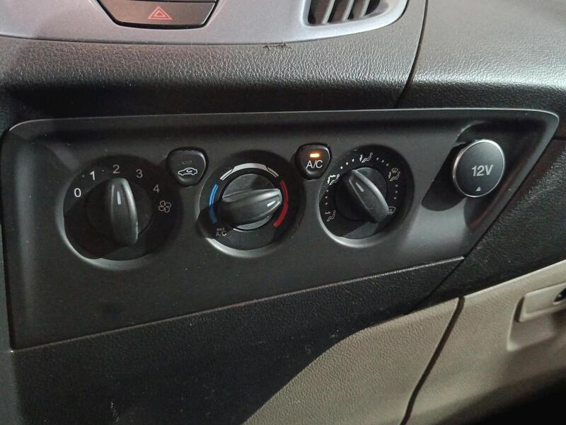 Ford Tourneo Custom vaihtoauto