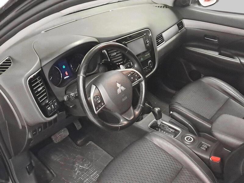 Mitsubishi Outlander vaihtoauto