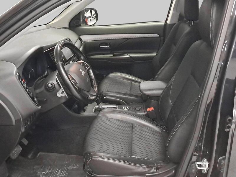 Mitsubishi Outlander vaihtoauto