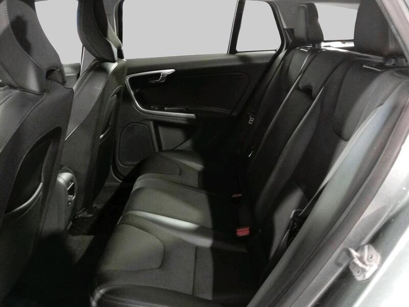 Volvo V60 Cross Country vaihtoauto