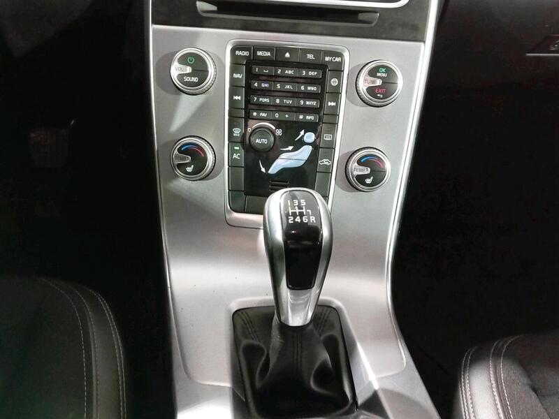 Volvo V60 Cross Country vaihtoauto