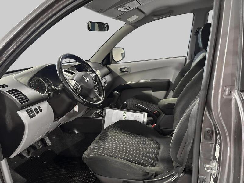 Mitsubishi L-200 vaihtoauto