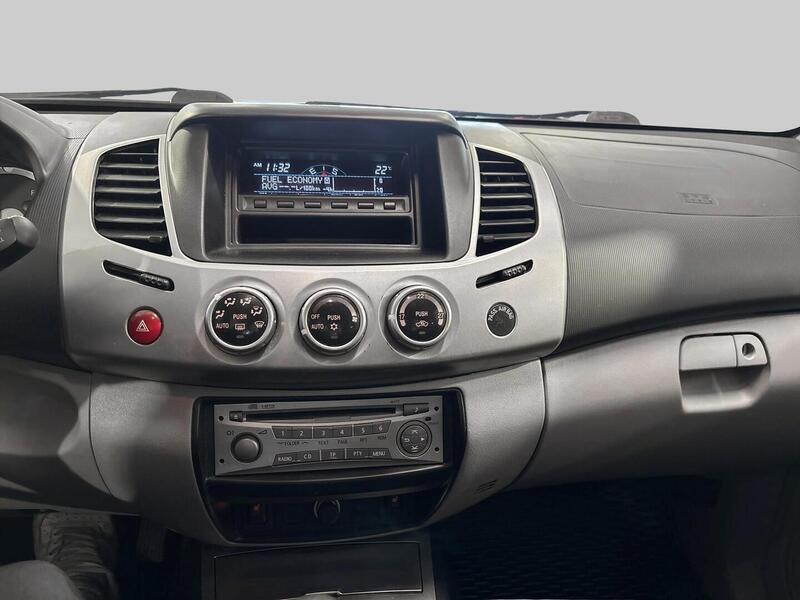 Mitsubishi L-200 vaihtoauto