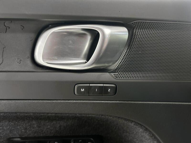 Volvo EX40 vaihtoauto