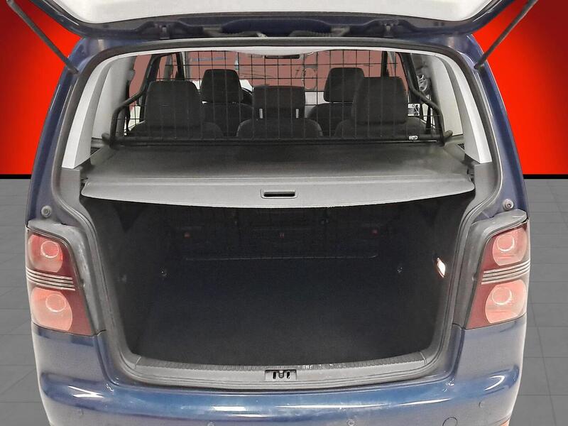 Volkswagen Touran vaihtoauto