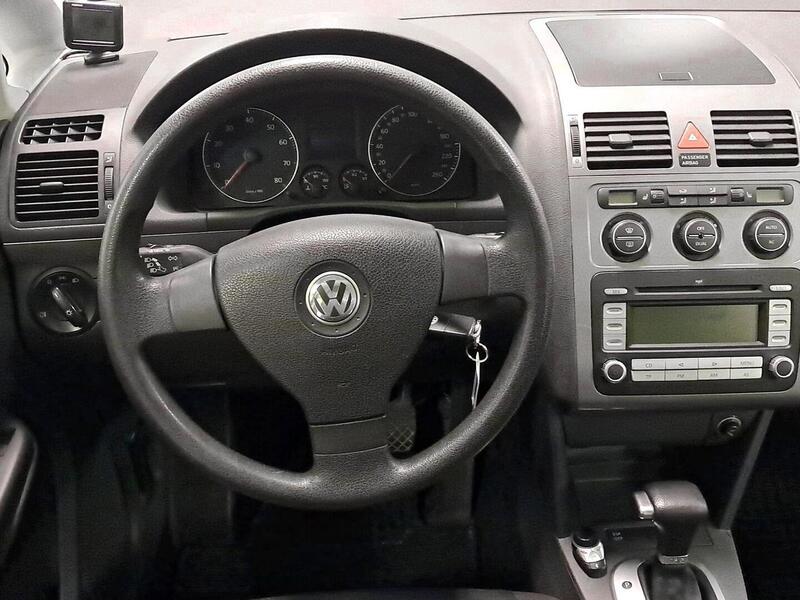 Volkswagen Touran vaihtoauto