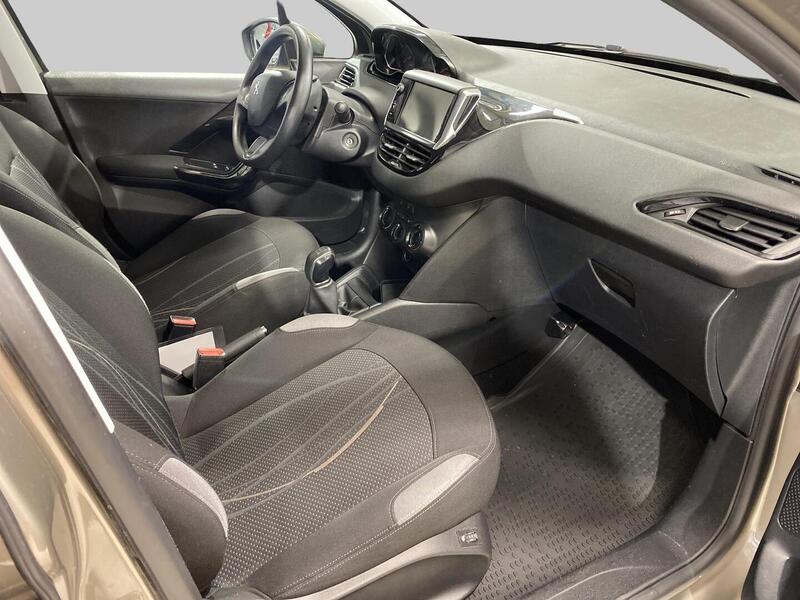 Peugeot 208 vaihtoauto