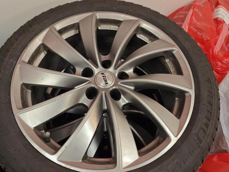 Tesla Model S vaihtoauto