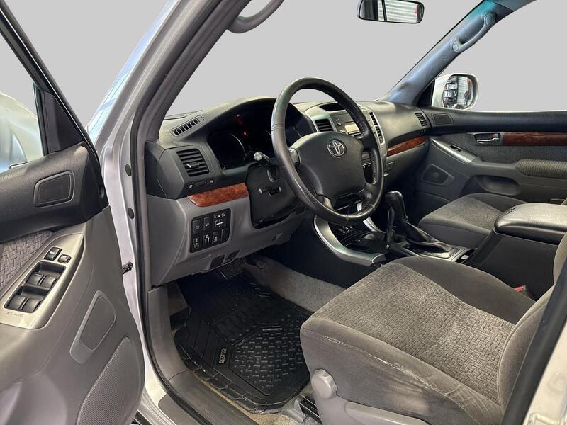 Toyota Land Cruiser vaihtoauto