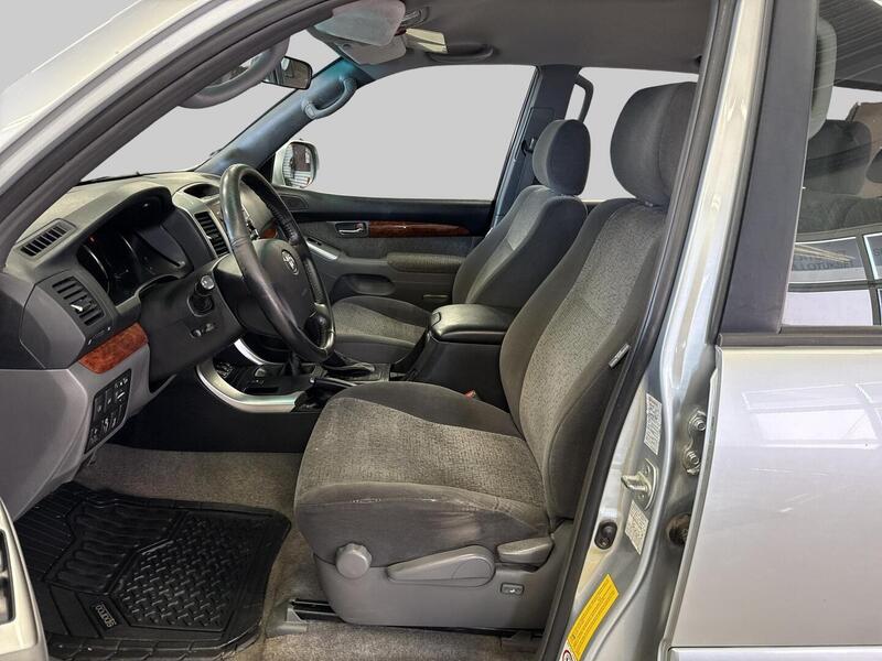 Toyota Land Cruiser vaihtoauto
