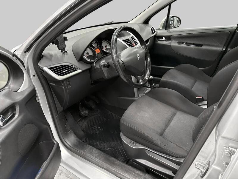 Peugeot 207 vaihtoauto