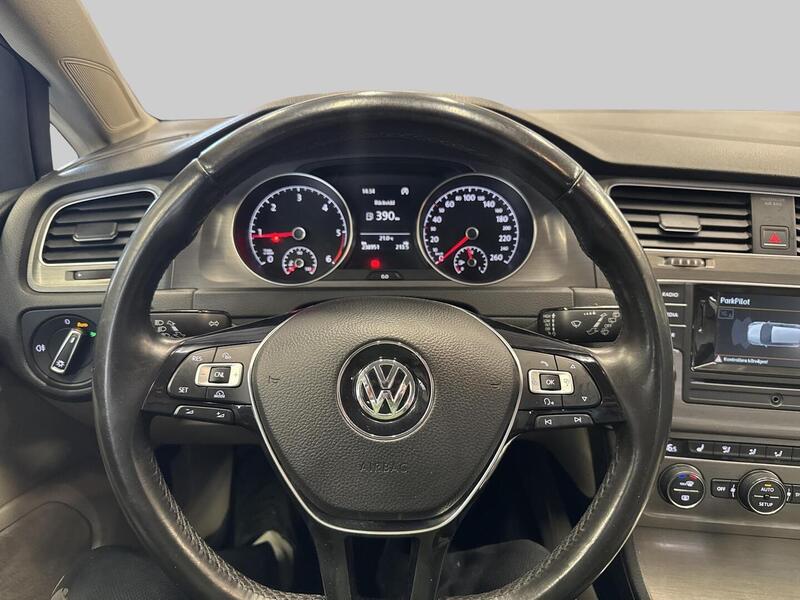 Volkswagen Golf vaihtoauto