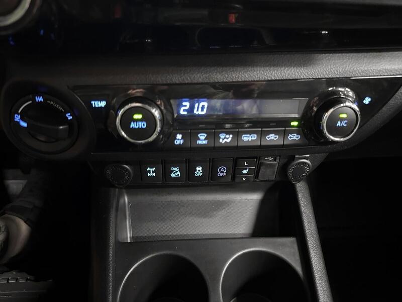 Toyota Hilux vaihtoauto