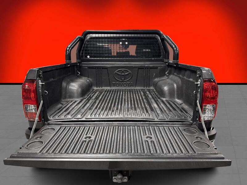 Toyota Hilux vaihtoauto