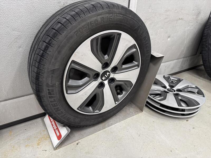 Kia Niro plug-in vaihtoauto