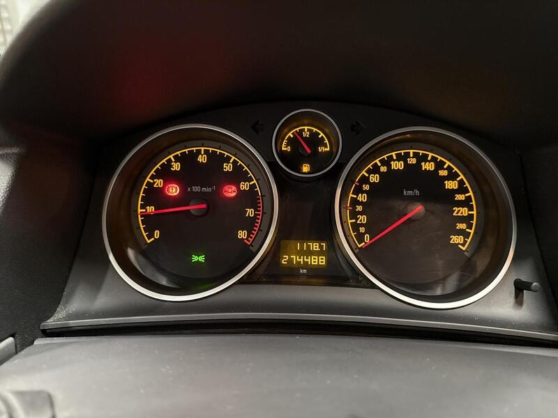 Opel Astra vaihtoauto