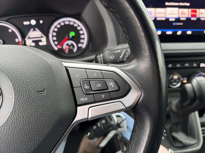 Volkswagen Caravelle vaihtoauto