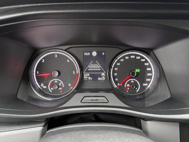 Volkswagen Caravelle vaihtoauto