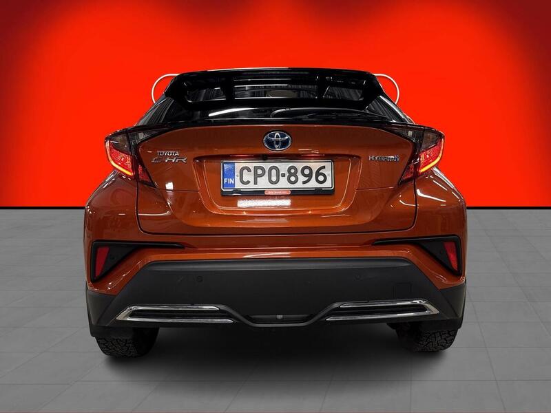 Toyota C-HR vaihtoauto