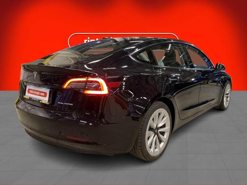 Tesla Model 3 vaihtoauto