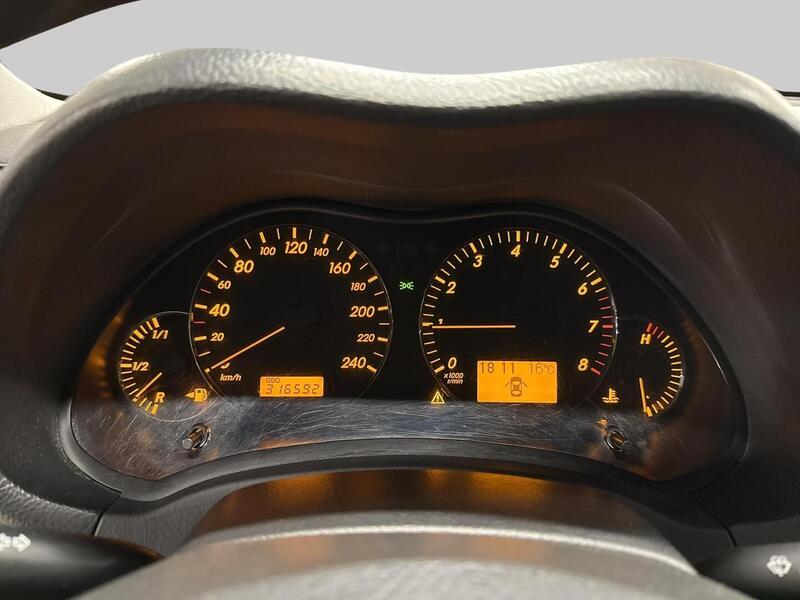 Toyota Avensis vaihtoauto