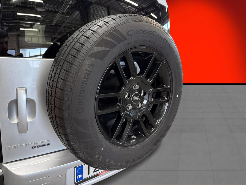 Land Rover Defender vaihtoauto