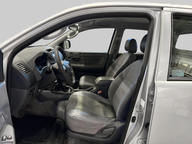 Toyota Hilux vaihtoauto