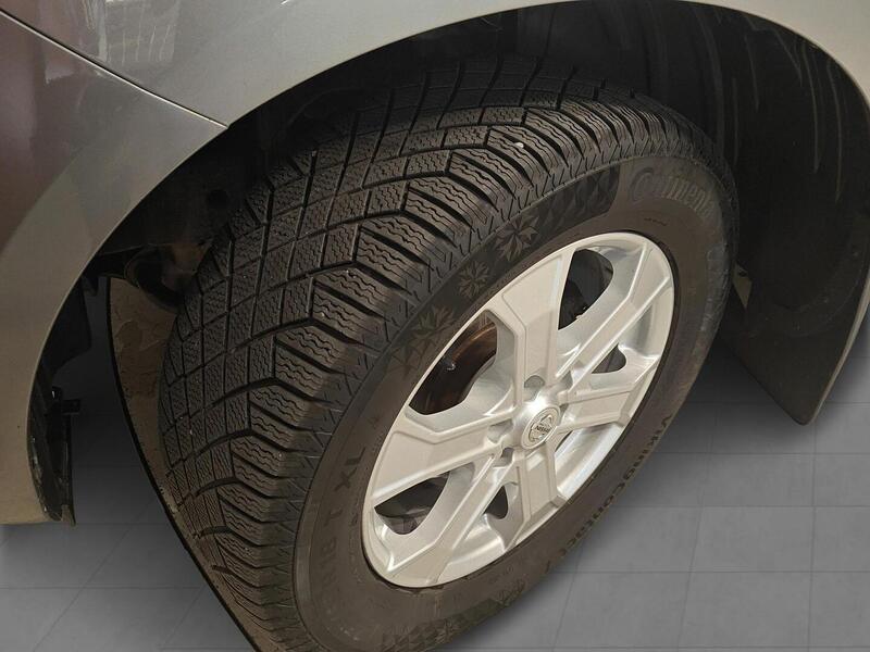 Nissan Navara vaihtoauto