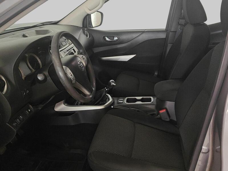 Nissan Navara vaihtoauto