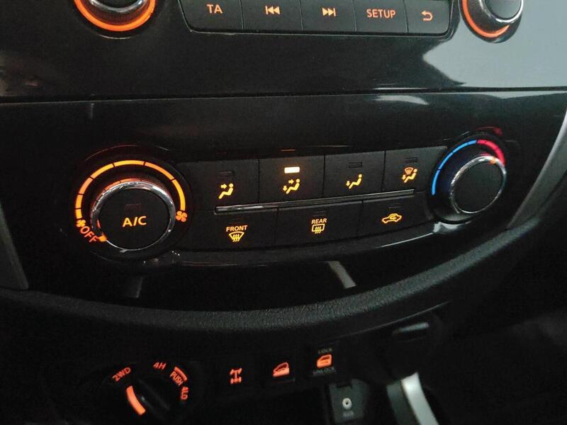 Nissan Navara vaihtoauto