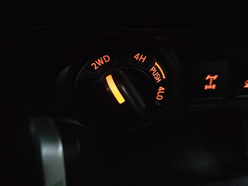 Nissan Navara vaihtoauto