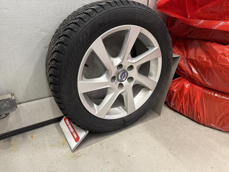 Volvo V70 vaihtoauto