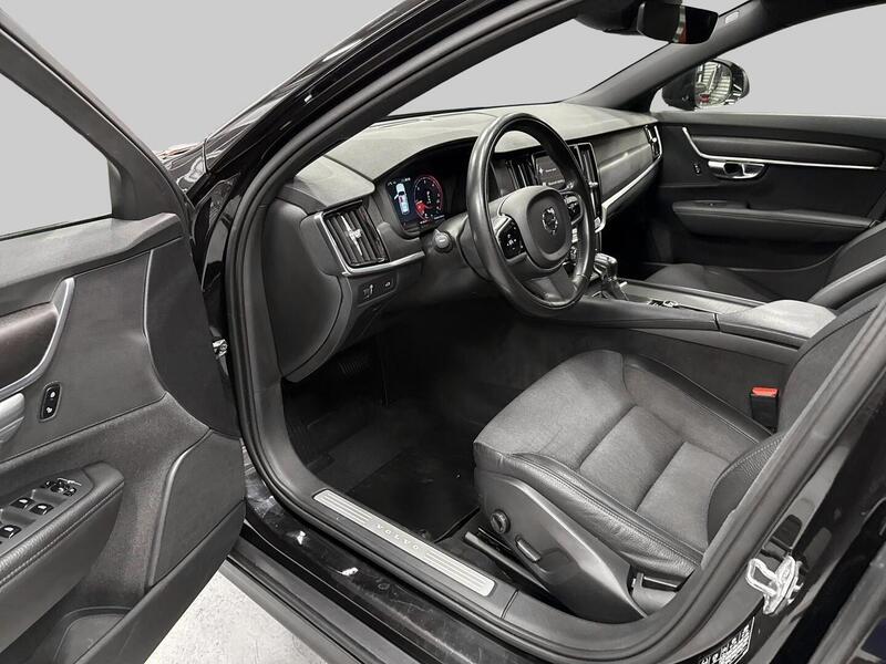 Volvo V90 Cross Country vaihtoauto