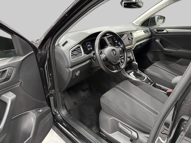 Volkswagen T-Roc vaihtoauto