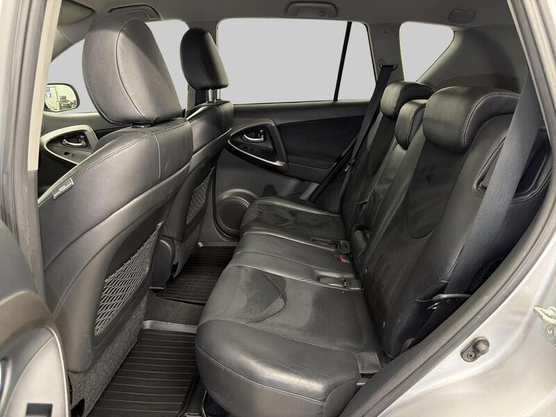 Toyota RAV4 vaihtoauto