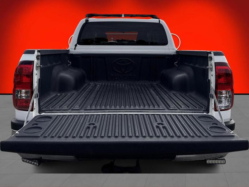 Toyota Hilux vaihtoauto