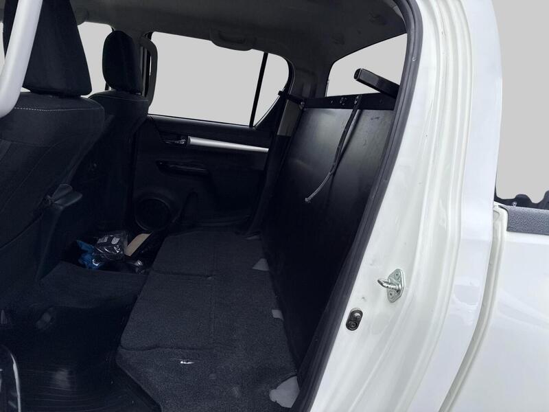 Toyota Hilux vaihtoauto