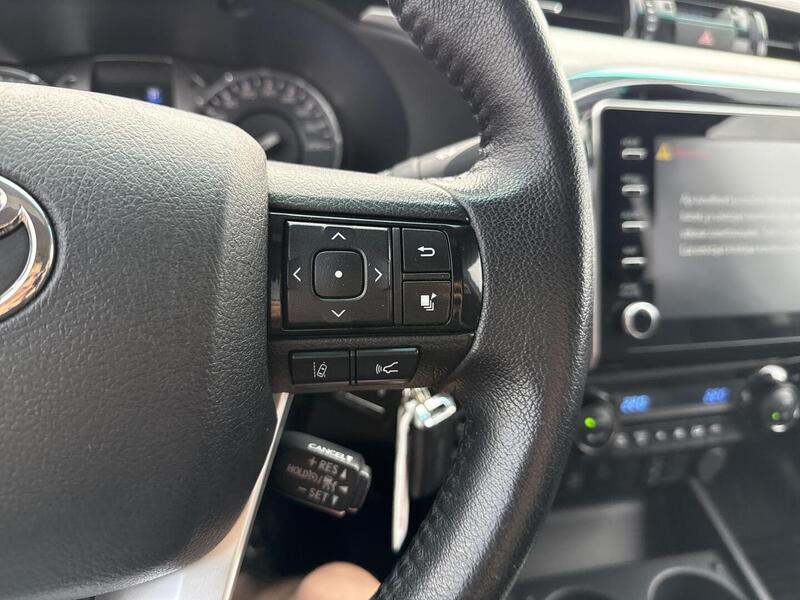 Toyota Hilux vaihtoauto