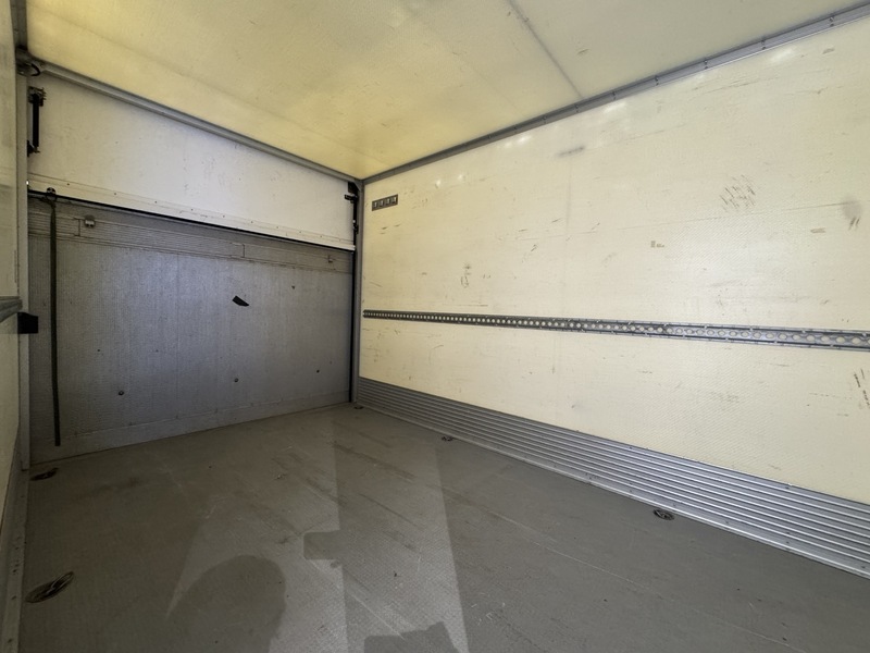 Nissan NV400 vaihtoauto