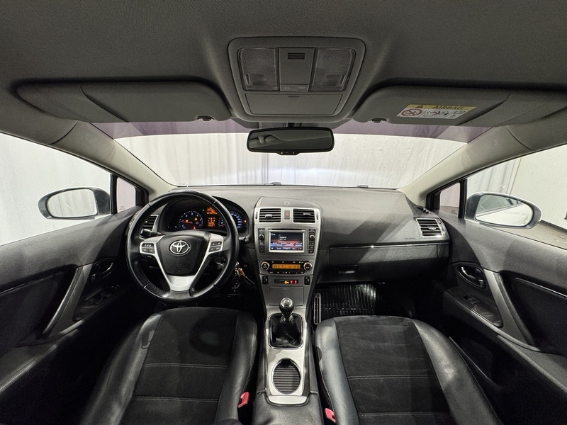 Toyota Avensis vaihtoauto